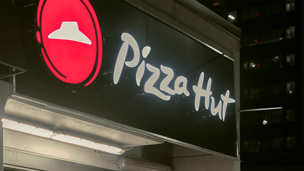 Pizza Hut faces layoffs amid California minimum wage hike